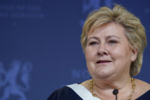 Erna Solberg pressekonferanse avskjedsøknad