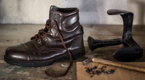 shoemaking-3611509__340